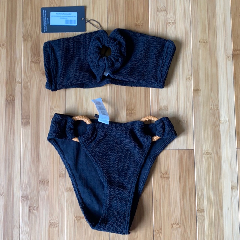 Black scrunched two piece